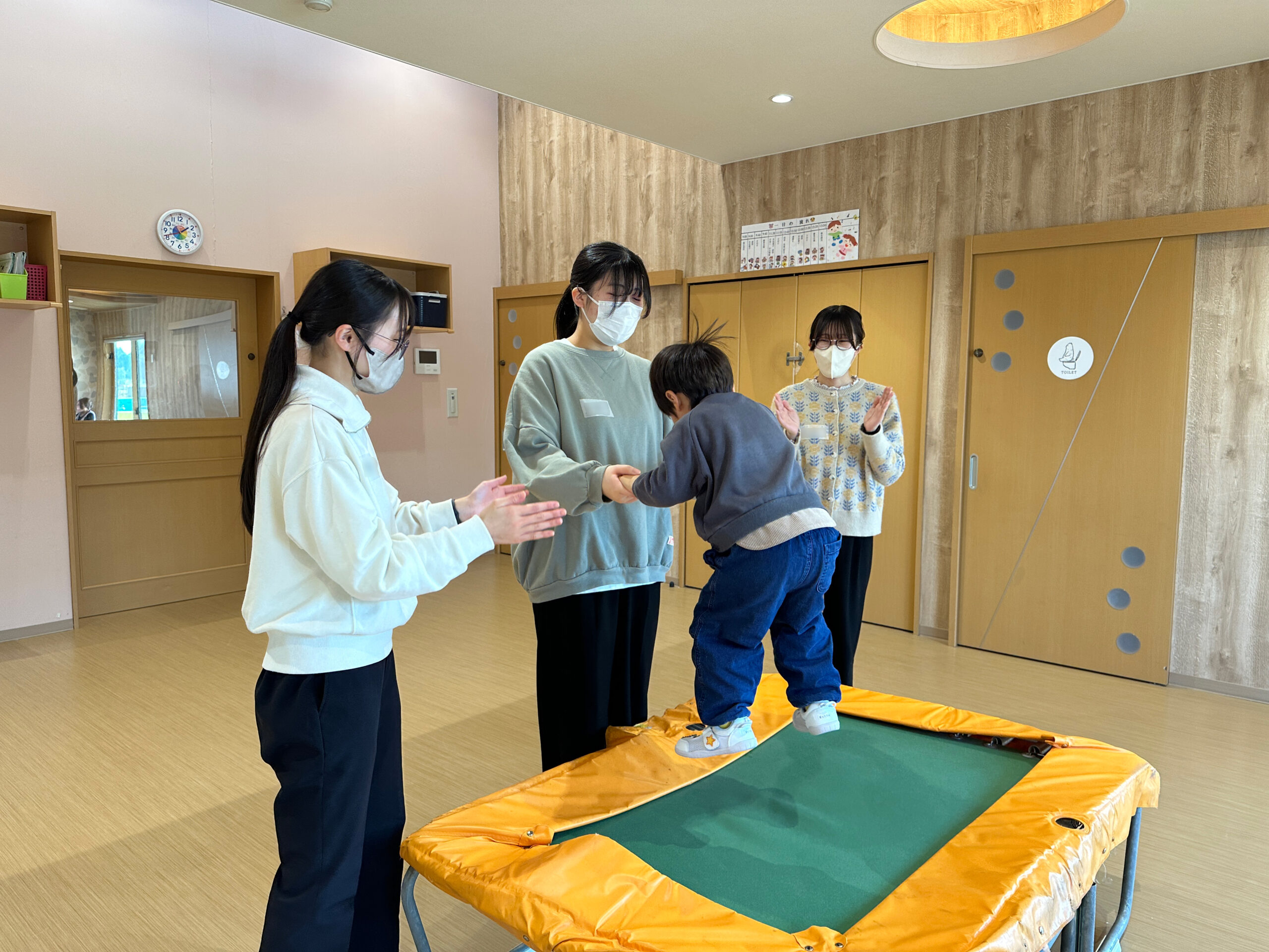 ムーブメント療育を体験している様子